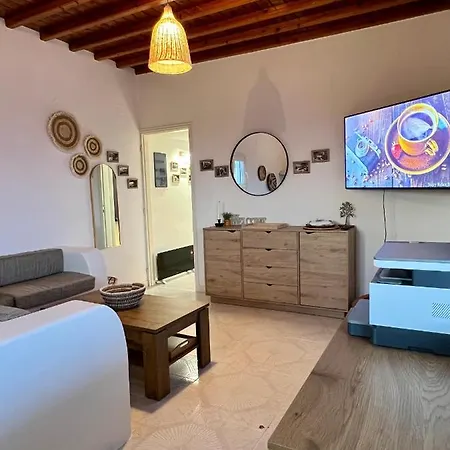 Lux Mykonos House Дом отдыха Агиос-Стефанос